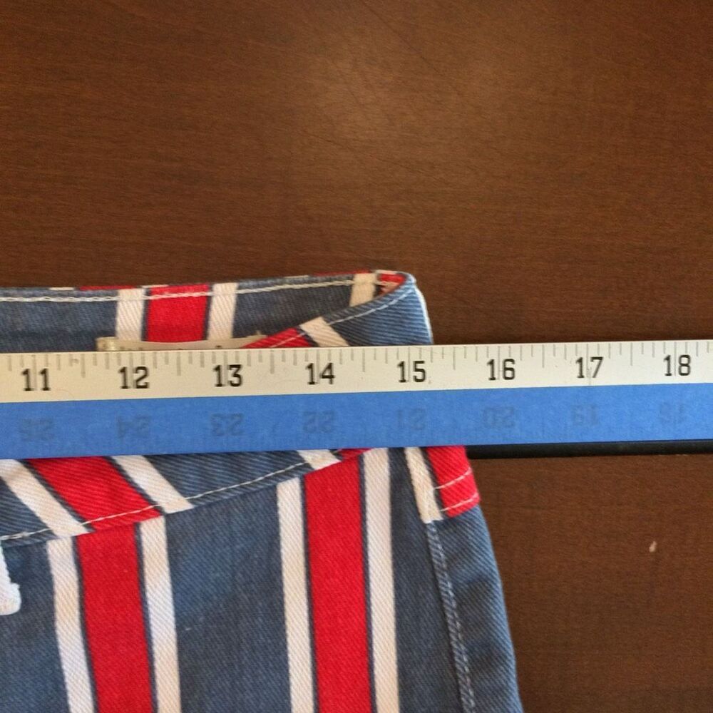 Lainey Wilson x Wrangler Star Spangled Stripe Flare Jeans 10 - Picture 2 of 13
